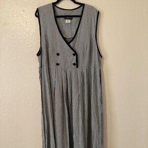 Chic Black and White Maxi Dress